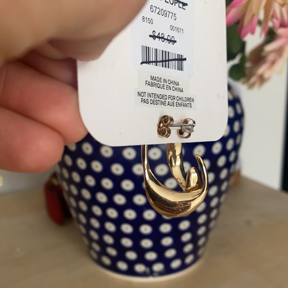 Free People Laura Recycled Earrings in Gold, lavender seed paper can be plants - Picture 6 of 6